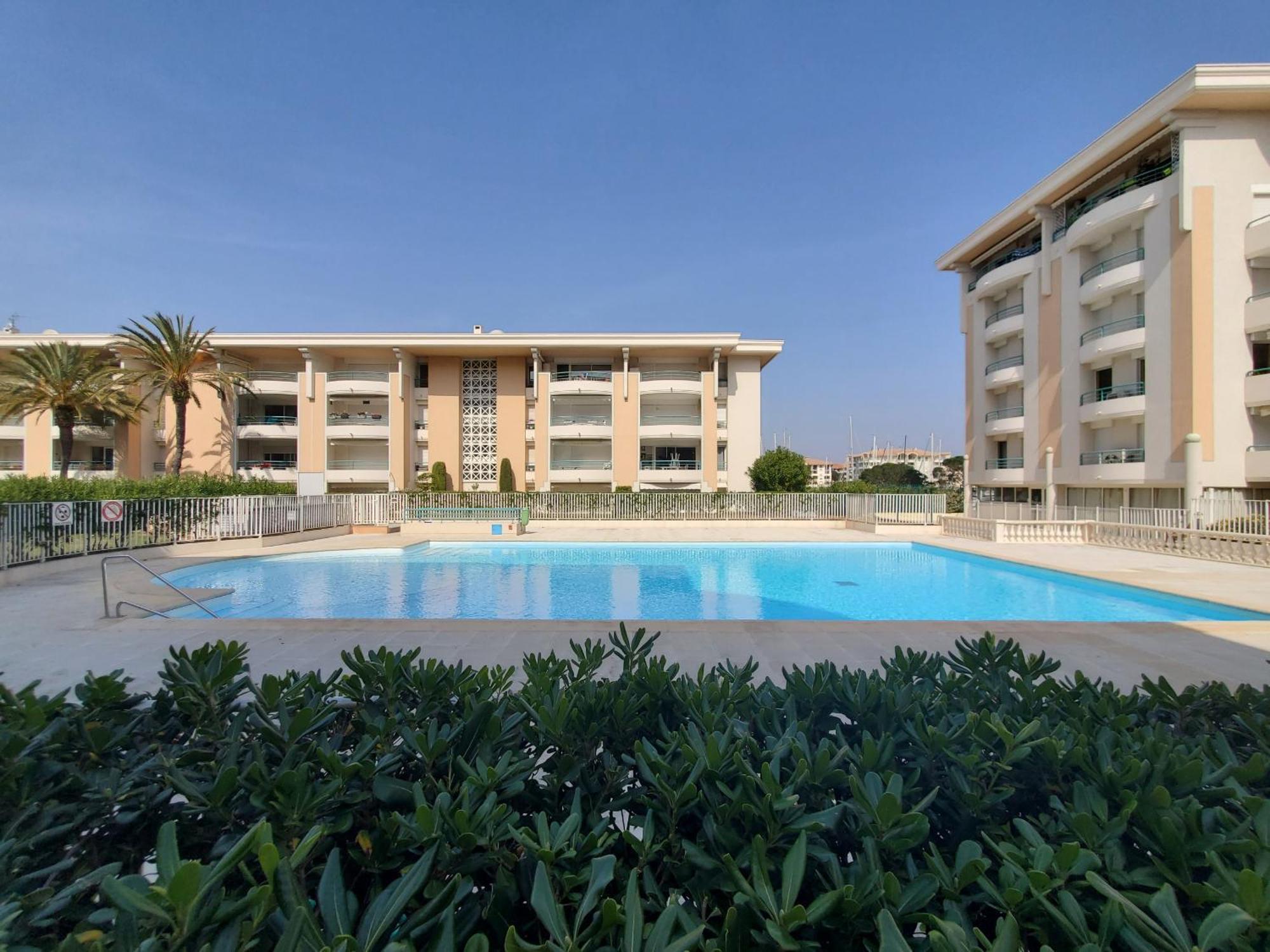 Port Frejus, 100 M Des Plages, Le Cesaree, T2 30m2 * Fréjus